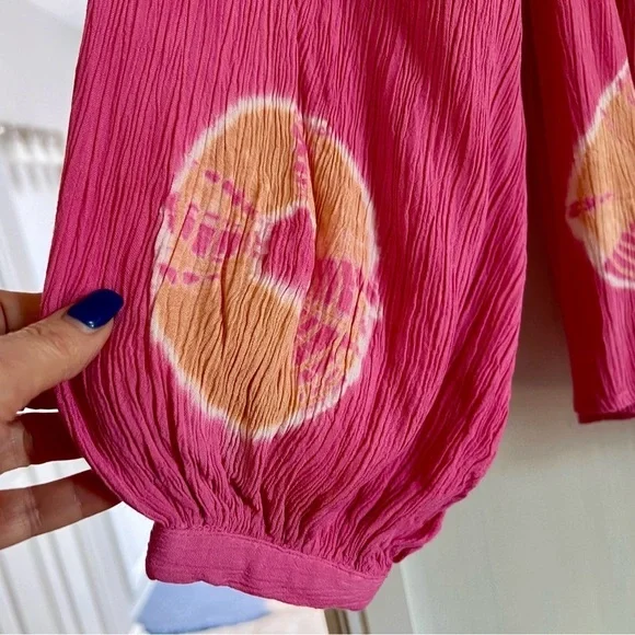 NWT! Oversized Ballon Sleeve Lightweight Notch Neck Pink Tie Dye Circles Top! - Picture 5 of 7